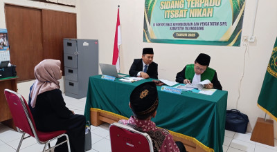 Belasan Pasangan Siri di Tulungagung Ikuti Sidang Isbat Nikah Terpadu