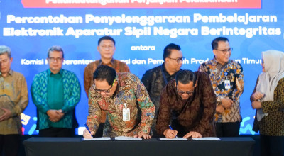 Sekdaprov Jatim Teken PKS Piloting E-Learning Integritas untuk ASN