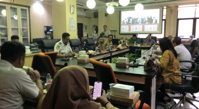 Lurah–Camat Tanjungsari Surabaya Mangkir dari Panggilan DPRD Bahas Pasar Buah