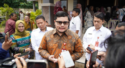 Mas Dhito Doakan Korban Bencana Sumatera, 7 Truk Bantuan Logistik Mulai Dikirim