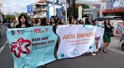 Peringati Hari AIDS Sedunia, Aktivis di Tulungagung Gelar Long March