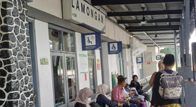 Penjualan Tiket KA Nataru di Stasiun Lamongan Tembus 8.481, Naik Signifikan