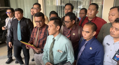 Rekan Seprofesi Diperiksa Polisi, Puluhan Advokat di Jember Beri Pendampingan