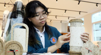 Mahasiswa Ubaya Sulap Kantong Teh Jadi Dekorasi Rumah Estetik & Berkelanjutan