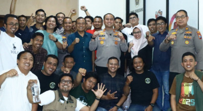 Bangun Komunikasi Harmonis Kapolres Gresik Silaturahmi ke PWI Gresik