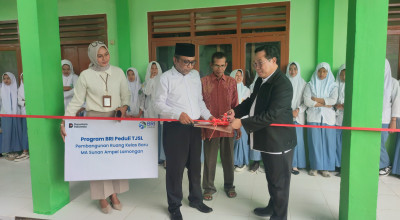 Melalui Program TJSL, BRI Lamongan Bangun Ruang Kelas Baru di MA Sunan Ampel