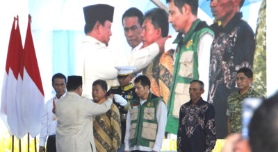 Pangkoarmada II Terima Satya Lancana Wirakarya dari Presiden Prabowo Subianto