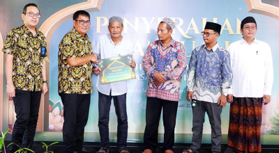 Petrokimia Gresik Salurkan Bantuan Operasional 146 Tempat Ibadah dan Lembaga Sosial