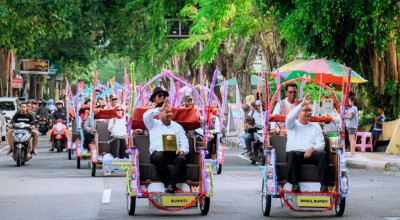 Kirab Adipura Gresik, Bupati Yani Pimpin Apresiasi untuk Pasukan Kebersihan