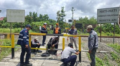KAI Daop 7 Madiun Tutup Perlintasan Sebidang di Blitar, Tegaskan Komitmen Zero Accident