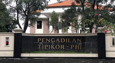 Gubernur Khofifah Absen Panggilan Sidang KPK di Tipikor, Minta Dijadwal Ulang