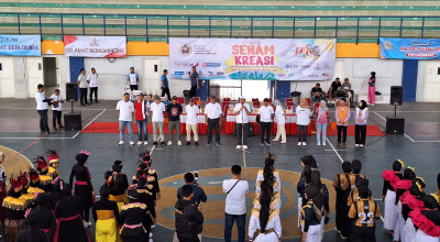 Mahasiswa hingga Emak-Emak Antusias Ikuti Lomba Senam Kreasi PWI Lamongan