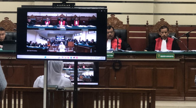 Khofifah Bantah Terima Fee Ijon dalam Sidang Korupsi Dana Hibah Pokir DPRD Jatim