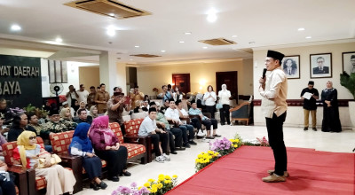 Ramadan Penuh Makna, DPRD Surabaya Berbagi Kebahagiaan Bersama Anak Yatim