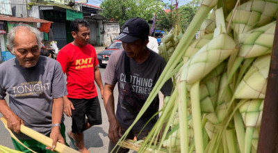 Jelang Perayaan Lebaran Ketupat, Pedagang Janur di Tulungagung Mulai Bermunculan