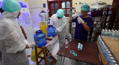 Siapa Bilang Anak Autisme Tak Bisa Kerja? Intip Pabrik Air MAC di Malang