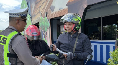 H-1 Lebaran, Arus Mudik di Simpang Tiga Mengkreng Lancar Pol
