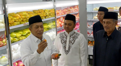 Menteri Koperasi Resmikan Unit Usaha Baru Ponpes Sunan Drajat Lamongan