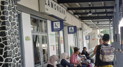 Dua Keberangkatan Kereta dari Stasiun Lamongan Dibatalkan Imbas Laka Bekasi