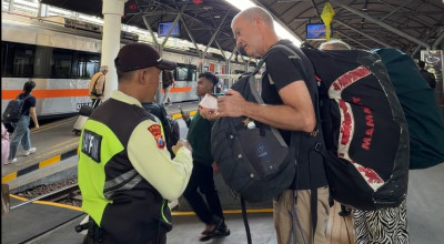 KAI Daop 8 Surabaya Layani Ribuan Turis Asing Saat Libur Lebaran