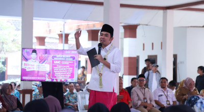 Sampaikan LKPJ, Bupati Gus Fawait Buktikan Komitmen Cetak SDM Unggul