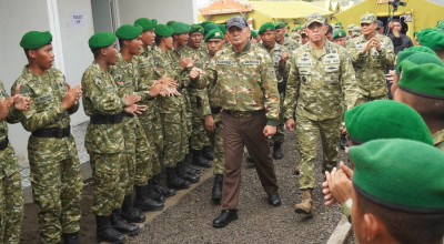 Menhan Sjafrie Pantau Progres Pembangunan Markas Yonif TP 887 Lamongan