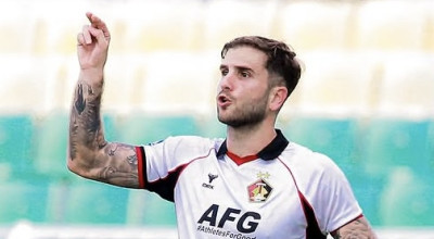 Babak Pertama: Persik Kediri Tertinggal 1-0 dari PSM Makassar Lewat Penalti Yuran