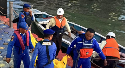 Satpolairud Gresik Evekausi Temuan Jasad Lansia Asal Lamongan di Dermaga Petro