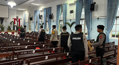 Polisi Sterilisasi Sejumlah Gereja di Pare Kediri, Pastikan Ibadah Paskah Aman