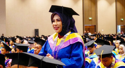 Wabup Sidoarjo Mimik Idayana Raih Gelar Sarjana, Janji Benahi Birokrasi
