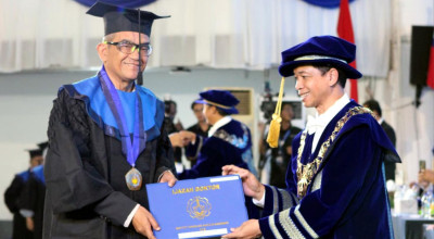 Kisah Unik Wisuda ITS, Pemuda 20 Tahun & Pria 65 Tahun Kompak Lulus Cumlaude