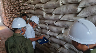 Komisi VIII DPR RI Cek Stok dan Pengelolaan Beras di Gudag Bulog Kediri