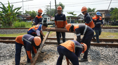 KAI Daop 8 Surabaya Tutup 4 Perlintasan Liar di Sidoarjo dan Bojonegoro
