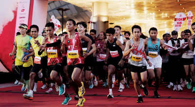 Ribuan Pelari Ramaikan Kediri Half Marathon 2026 di Bandara Dhoho