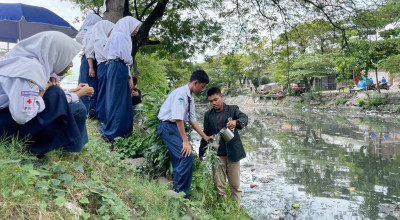 Siswa SMPN 58 Surabaya Temukan Partikel Plastik di Air dan Udara