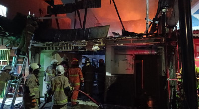 Rumah Dua Lantai di Sawahan Surabaya Terbakar, Diduga Dipicu Obat Nyamuk Bakar
