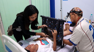 Khitan Bahagia Unitomo, 140 Anak Dapat Uang Saku dan Perlengkapan Sekolah