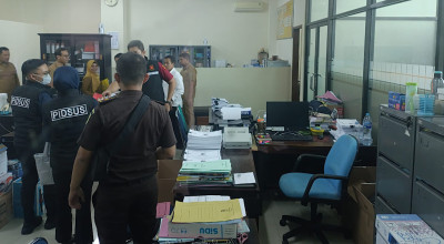 Kejari Geledah Kantor BPKAD dan Disbudpar Tulungagung Usut Korupsi Griya Dalem Kanjengan