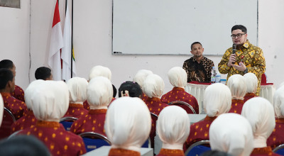 Mas Dhito Sapa Siswa Baru SMA Dharma Wanita, Tekankan Semangat Belajar