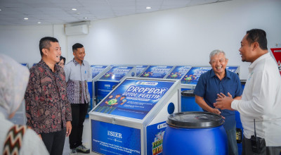 PT SIER Bagikan Puluhan Alat Pengolah Sampah ke 12 Kampung di Surabaya