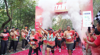 Ribuan Pelari Susuri Tambak dan Hutan di SIER Mangrove Eco Run 3.0