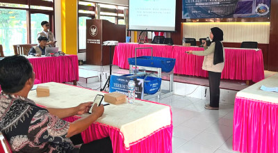 KKN di Kediri, Mahasiswa Umsura Kenalkan Akuaponik IoT