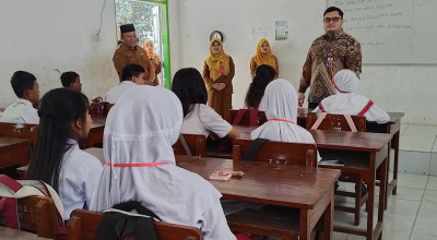 Mas Dhito Tinjau MPLS di Kediri, Tekankan Bijak Gunakan Gadget dan Anti-Bullying