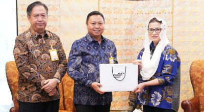 Foto: Bank Mandiri Taspen Salurkan Santunan Ahli Waris Rahmad Gobel