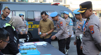 Bidpropam Polda Jatim Tes Urine Puluhan Anggota Polres Kediri Kota