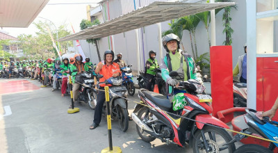 200 Ojol Surabaya Dapat BBM Gratis Jelang HUT ke-81 RI
