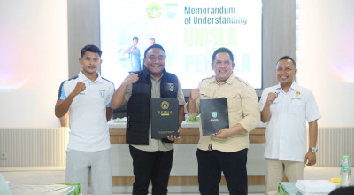 Kerja Sama Dengan Persela, Unisla Siapkan Program Beasiswa Pemain dan Suporter