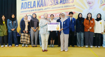 Ratusan Mahasiswa Surabaya Terima Beasiswa KIP Kuliah dari DPR