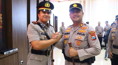 Pimpin Sertijab PJU dan Kapolsek, Ini Pesan Kaporles Gresik