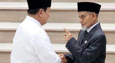 Satire Kiai Hasan Gontor di Depan Prabowo: Kritik Ambisi Jabatan dan Status